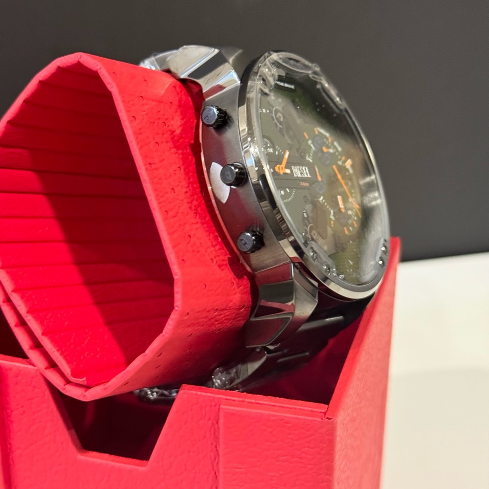 Diesel Men’s Stainless Steel Watch - Picture 3 of 6